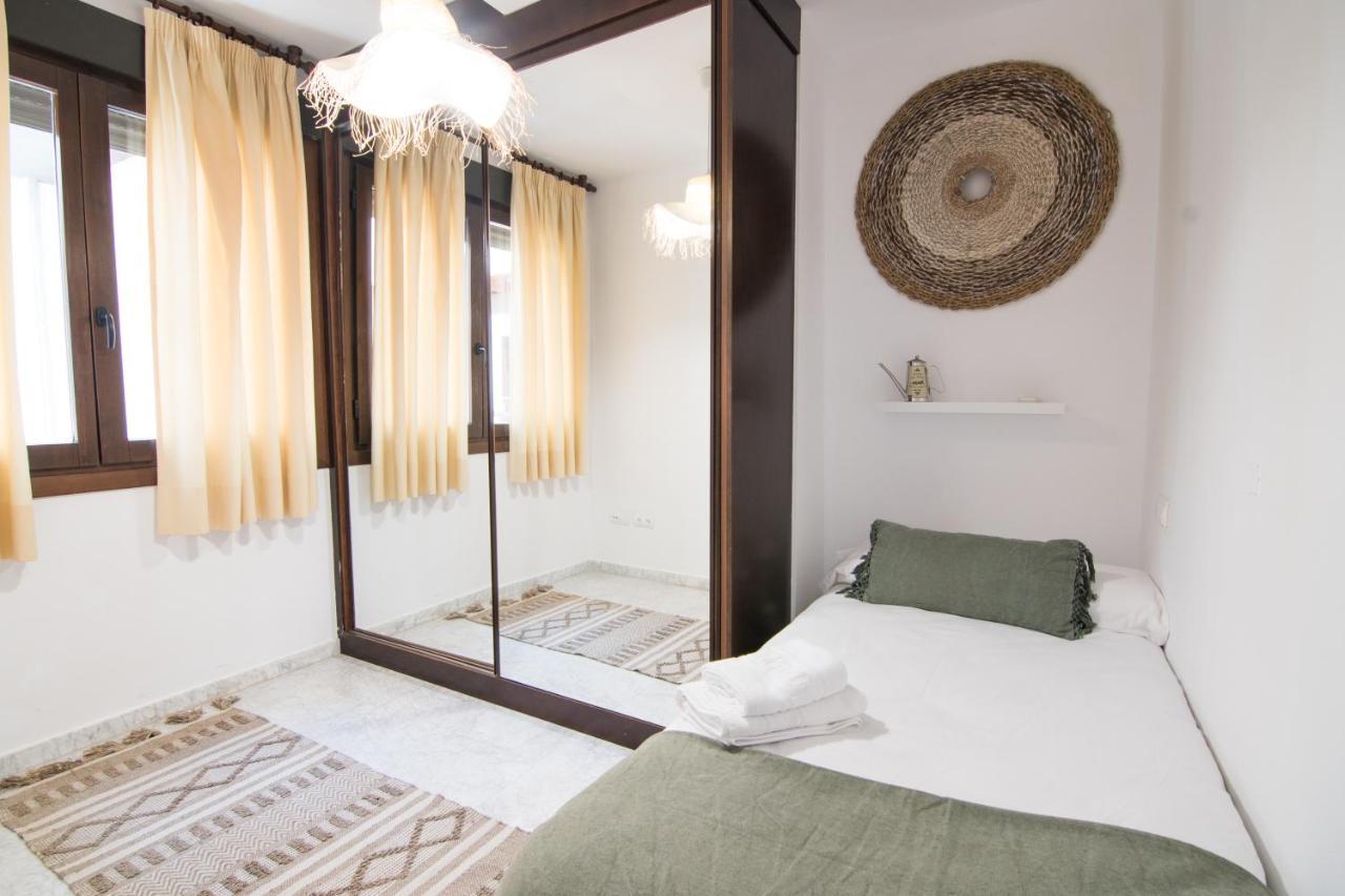 Tuguest Gracia Apartments Гранада Екстер'єр фото