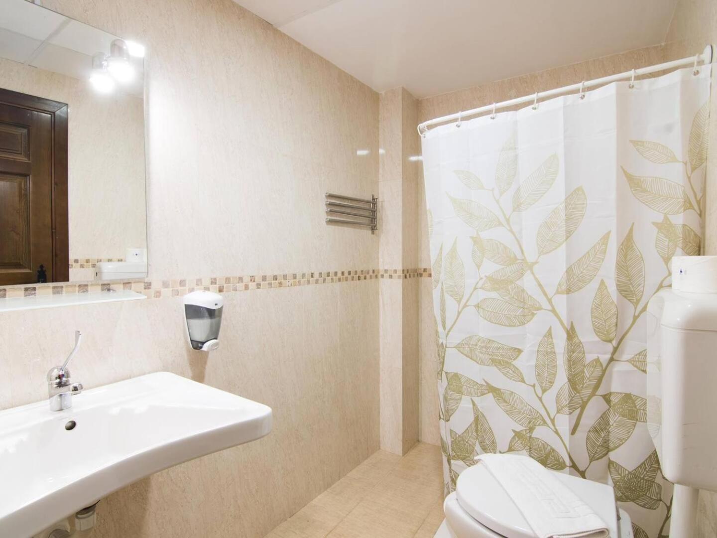 Tuguest Gracia Apartments Гранада Екстер'єр фото